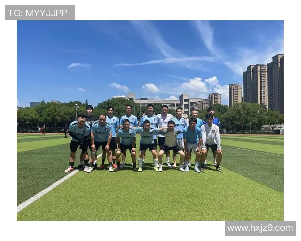 足球明星与演员的职业差异与个人魅力的多重展现解析